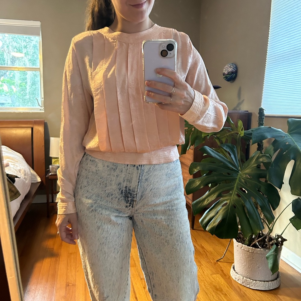 Sweet vintage 1960 pink silk top